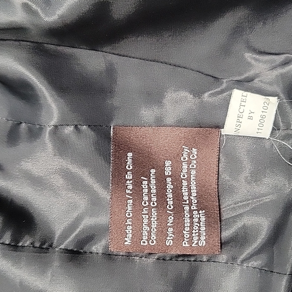 Danier Black Fitted Jacket - Picture 9 of 10